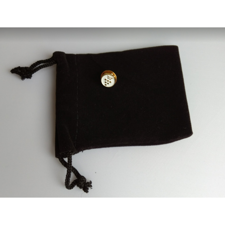 Ontwerp reversspeldjes op maat – upload je logo & ontvang binnen 24 uur een gratis proef